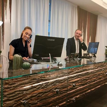 Outside Boutique Hotel Foggia Ngoại thất bức ảnh
