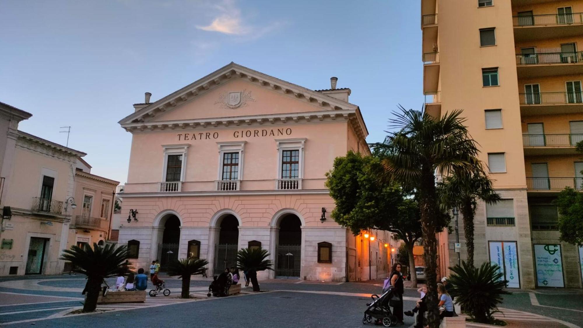 Outside Boutique Hotel Foggia Ngoại thất bức ảnh