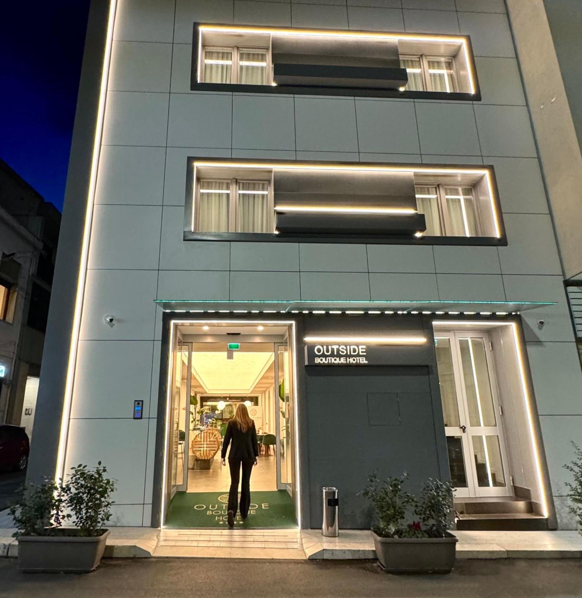 Outside Boutique Hotel Foggia Ngoại thất bức ảnh