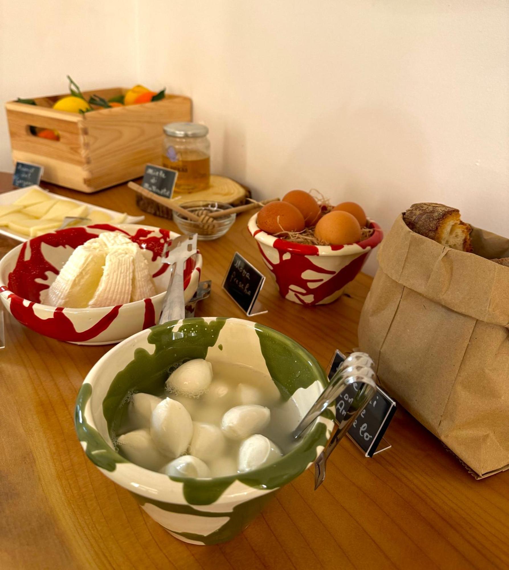 Outside Boutique Hotel Foggia Ngoại thất bức ảnh