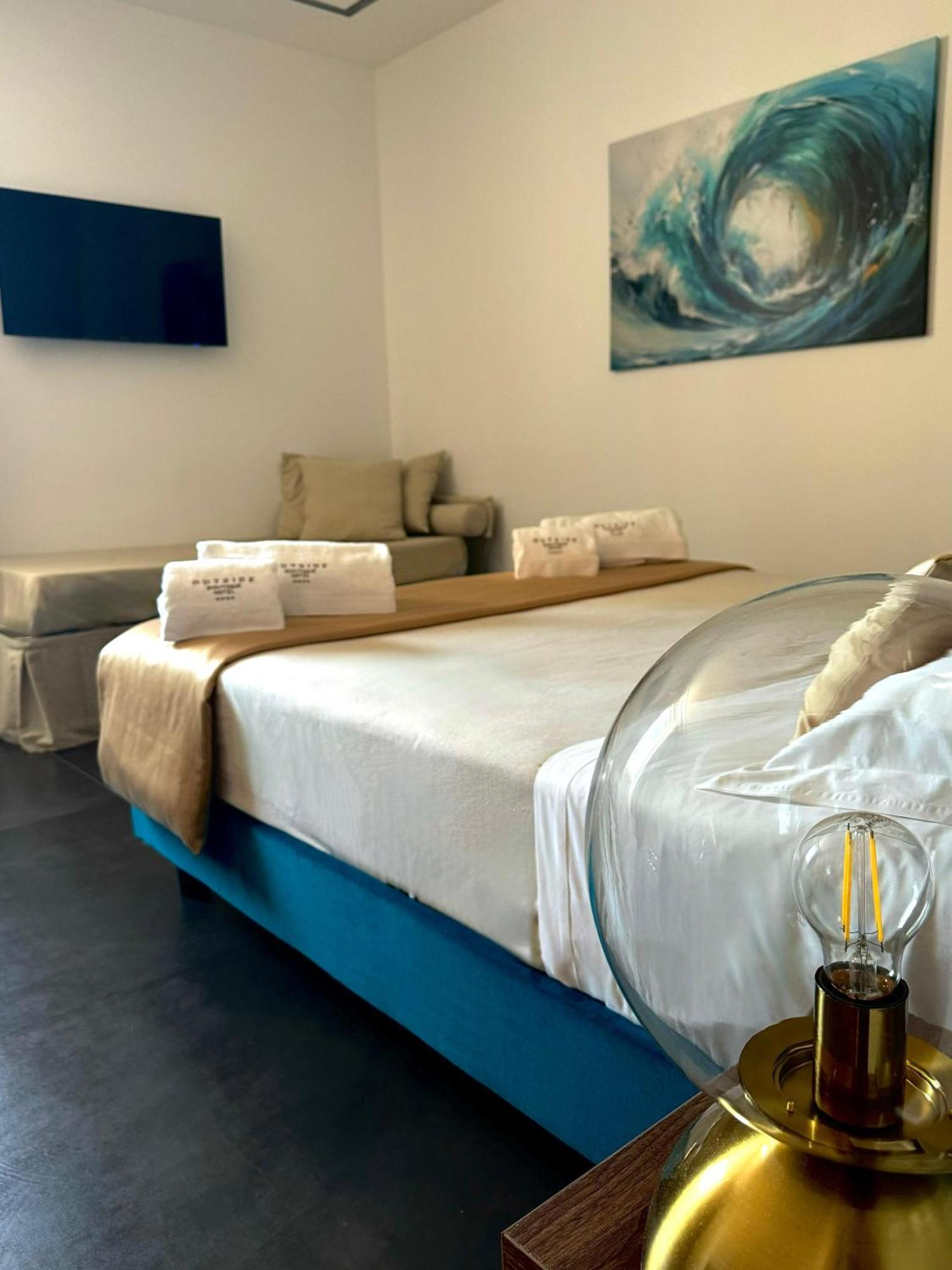 Outside Boutique Hotel Foggia Ngoại thất bức ảnh