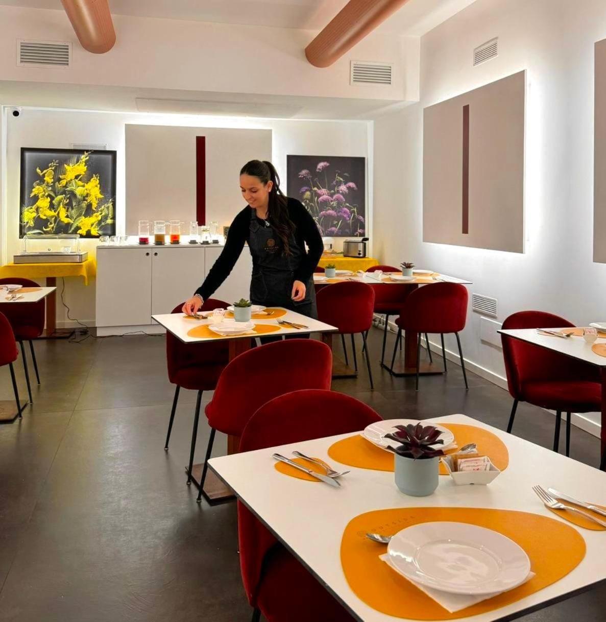 Outside Boutique Hotel Foggia Ngoại thất bức ảnh